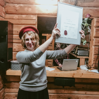 LĪGO iesvētības "Vai būsi mans tandēms?" 2018 - Kā jau ierasts, rudens sezonā lielais Līgo pulks pulcējās, lai iesvētītu jaunos biedrus un kļūtu par vairākiem pilntiesīgiem biedriem bagātāki. Tā kā dzīvojam "Pūt, vējiņi!" zīmē, tad arī mēs, gluži kā Baibiņa un Uldis, meklējām savus tandēmus iesvētību tēmā "Vai būsi mans tandēms?".
Šoreiz ar fotoaparātu bija notikusi maza ķibele, tāpēc piedāvājam apskatīt dejotāju pašu sabildētās foto reportāžas.