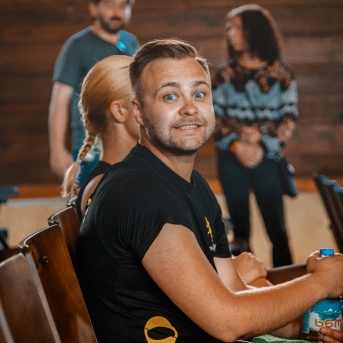 Gruzijas impresijas - Borjomi ik uz stūra, sirdssilti cilvēki, gardi ēdieni un elpu aizraujoši dabas skati - tāda bija mūsu Gruzija. Mīļa, mazliet neizprotama, bet viennozīmīgi neaizmirstama! TDA Līgo jūnija beigās devās piedzīvojumā, no kura mājās atveda 1. vietu Vispasaules tautu deju olimpiādē "New life 2017", aiz sevis atstājot vairāk nekā 1 200 dalībniekus no 10 Pasaules valstīm! Foto: Artūrs Vanags