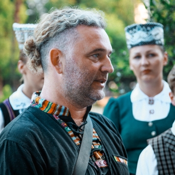 Gruzijas impresijas - Borjomi ik uz stūra, sirdssilti cilvēki, gardi ēdieni un elpu aizraujoši dabas skati - tāda bija mūsu Gruzija. Mīļa, mazliet neizprotama, bet viennozīmīgi neaizmirstama! TDA Līgo jūnija beigās devās piedzīvojumā, no kura mājās atveda 1. vietu Vispasaules tautu deju olimpiādē "New life 2017", aiz sevis atstājot vairāk nekā 1 200 dalībniekus no 10 Pasaules valstīm! Foto: Artūrs Vanags