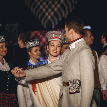 Līgo Jampadrača VIII deju svētkos - Pagājušajā nedēļas nogalē priecējām skatītājus gadskārtējos Jampadrača deju svētkos Limbažos. Paldies par kopā būšanas prieku! Foto: Mārcis Benužs, Klāvs Jurēvičs, Artūrs Vanags