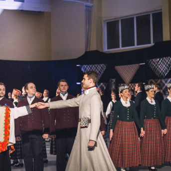 Līgo Jampadrača VIII deju svētkos - Pagājušajā nedēļas nogalē priecējām skatītājus gadskārtējos Jampadrača deju svētkos Limbažos. Paldies par kopā būšanas prieku! Foto: Mārcis Benužs, Klāvs Jurēvičs, Artūrs Vanags