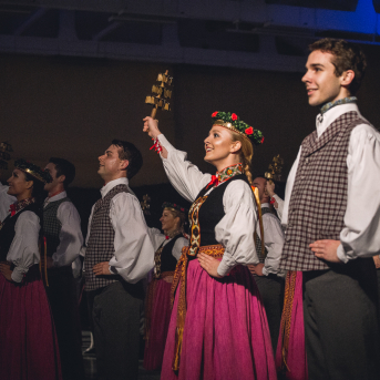 Līgo Jampadrača VIII deju svētkos - Pagājušajā nedēļas nogalē priecējām skatītājus gadskārtējos Jampadrača deju svētkos Limbažos. Paldies par kopā būšanas prieku! Foto: Mārcis Benužs, Klāvs Jurēvičs, Artūrs Vanags