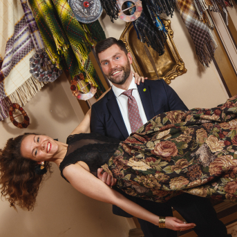 Līgo Ziemas Balle 2017 - Decembra beigās visi "Līgo" sastāvi sanāca kopā, lai kopīgi ieskandinātu Ziemas balli un svinētu dzīvi! 
Satikšanās prieks, skanīgas dziesmas un elpu aizraujošas dejas.