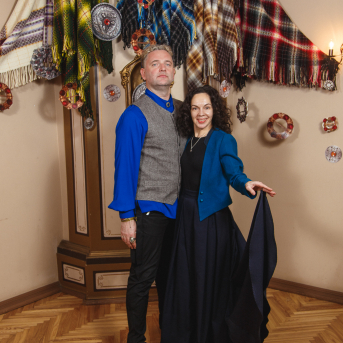 Līgo Ziemas Balle 2017 - Decembra beigās visi "Līgo" sastāvi sanāca kopā, lai kopīgi ieskandinātu Ziemas balli un svinētu dzīvi! 
Satikšanās prieks, skanīgas dziesmas un elpu aizraujošas dejas.