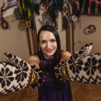 Līgo Ziemas Balle 2017 - Decembra beigās visi "Līgo" sastāvi sanāca kopā, lai kopīgi ieskandinātu Ziemas balli un svinētu dzīvi! 
Satikšanās prieks, skanīgas dziesmas un elpu aizraujošas dejas.