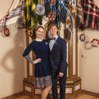 Līgo Ziemas Balle 2017 - Decembra beigās visi "Līgo" sastāvi sanāca kopā, lai kopīgi ieskandinātu Ziemas balli un svinētu dzīvi! 
Satikšanās prieks, skanīgas dziesmas un elpu aizraujošas dejas.