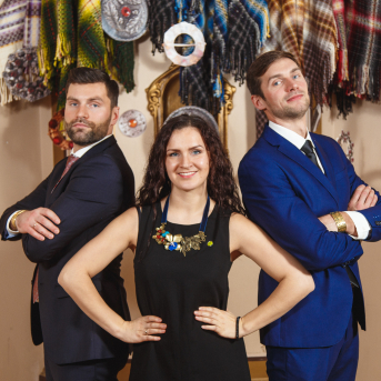 Līgo Ziemas Balle 2017 - Decembra beigās visi "Līgo" sastāvi sanāca kopā, lai kopīgi ieskandinātu Ziemas balli un svinētu dzīvi! 
Satikšanās prieks, skanīgas dziesmas un elpu aizraujošas dejas.