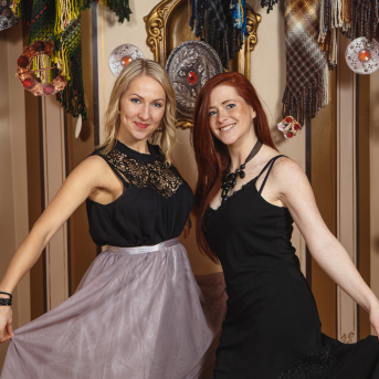 Līgo Ziemas Balle 2017 - Decembra beigās visi "Līgo" sastāvi sanāca kopā, lai kopīgi ieskandinātu Ziemas balli un svinētu dzīvi! 
Satikšanās prieks, skanīgas dziesmas un elpu aizraujošas dejas.