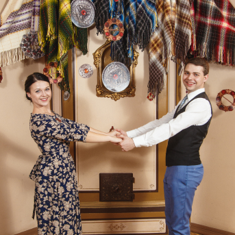 Līgo Ziemas Balle 2017 - Decembra beigās visi "Līgo" sastāvi sanāca kopā, lai kopīgi ieskandinātu Ziemas balli un svinētu dzīvi! 
Satikšanās prieks, skanīgas dziesmas un elpu aizraujošas dejas.