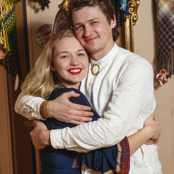 Līgo Ziemas Balle 2017 - Decembra beigās visi "Līgo" sastāvi sanāca kopā, lai kopīgi ieskandinātu Ziemas balli un svinētu dzīvi! 
Satikšanās prieks, skanīgas dziesmas un elpu aizraujošas dejas.