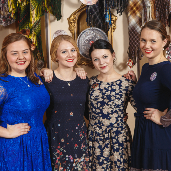 Līgo Ziemas Balle 2017 - Decembra beigās visi "Līgo" sastāvi sanāca kopā, lai kopīgi ieskandinātu Ziemas balli un svinētu dzīvi! 
Satikšanās prieks, skanīgas dziesmas un elpu aizraujošas dejas.