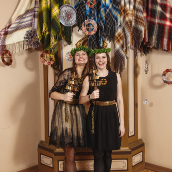 Līgo Ziemas Balle 2017 - Decembra beigās visi "Līgo" sastāvi sanāca kopā, lai kopīgi ieskandinātu Ziemas balli un svinētu dzīvi! 
Satikšanās prieks, skanīgas dziesmas un elpu aizraujošas dejas.