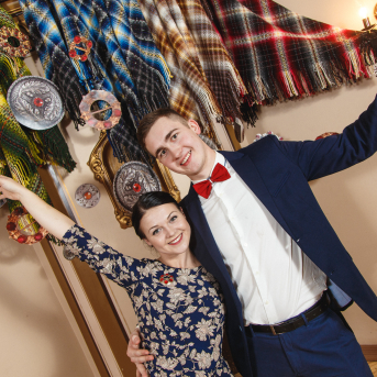 Līgo Ziemas Balle 2017 - Decembra beigās visi "Līgo" sastāvi sanāca kopā, lai kopīgi ieskandinātu Ziemas balli un svinētu dzīvi! 
Satikšanās prieks, skanīgas dziesmas un elpu aizraujošas dejas.