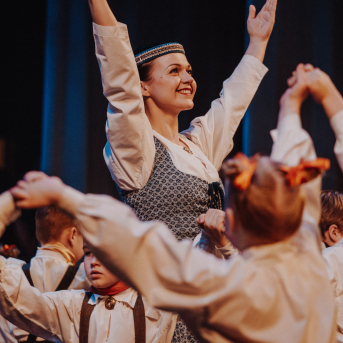 Līgo bērnu un jauniešu studijas jubilejas koncerts "No saknītes es izaugu" - 