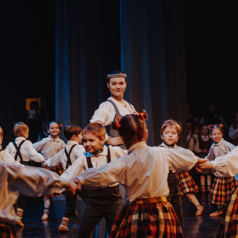 Līgo bērnu un jauniešu studijas jubilejas koncerts "No saknītes es izaugu" - 