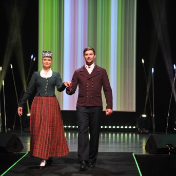 Tautas tērpu skate - 