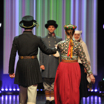 Tautas tērpu skate - 