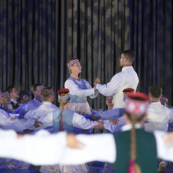 VĒL SIMTS GADU DEJAI - 