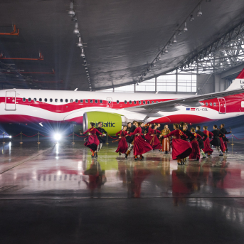 Atklājot AirBaltic #LV100 lidmašīnu - 