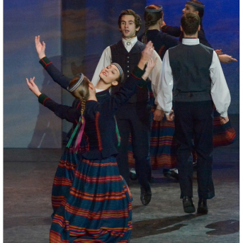 Deju lielkoncerts SAULES SPĒKS - Kad zemi klāja balta sniega sega un gaiss viļņojās pirmssvētku sajūtās, arī mēs priecējām skatītājus deju lielkoncertā "Saules spēks". #TDALīgo