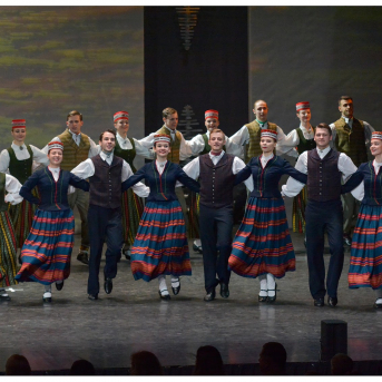 Deju lielkoncerts SAULES SPĒKS - Kad zemi klāja balta sniega sega un gaiss viļņojās pirmssvētku sajūtās, arī mēs priecējām skatītājus deju lielkoncertā "Saules spēks". #TDALīgo