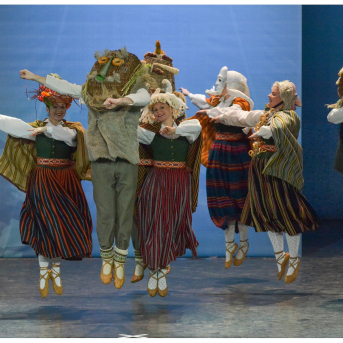 Deju lielkoncerts SAULES SPĒKS - Kad zemi klāja balta sniega sega un gaiss viļņojās pirmssvētku sajūtās, arī mēs priecējām skatītājus deju lielkoncertā "Saules spēks". #TDALīgo