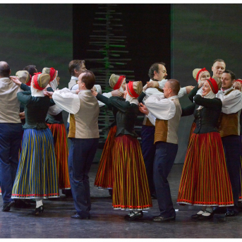 Deju lielkoncerts SAULES SPĒKS - Kad zemi klāja balta sniega sega un gaiss viļņojās pirmssvētku sajūtās, arī mēs priecējām skatītājus deju lielkoncertā "Saules spēks". #TDALīgo