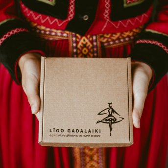 Latvijas dejas sajūtu kastīte "LĪGO GADALAIKI" - 