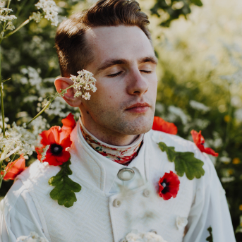 SPĒKS, KAS MŪSOS ZIED - 