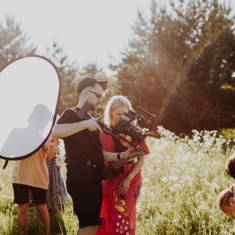 SPĒKS, KAS MŪSOS ZIED - 