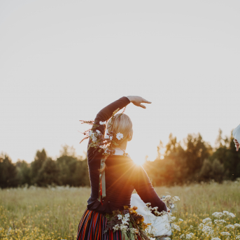 SPĒKS, KAS MŪSOS ZIED - 