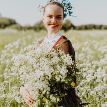 SPĒKS, KAS MŪSOS ZIED - 