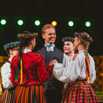 RKTMC “Mazā ģilde” deju kolektīvu koncerts “Vidusvasaras dzīvestības” - 