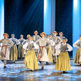 Deju koncerts "Ziemas danči" - Atkal satikšanās ziemas baltumā. ❄️
Aizvadot “Ziemas dančus”, kopā būšanas priekā nosvinējām TDA Diždancis 45. jubilejas sezonu.