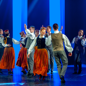 Deju koncerts "Ziemas danči" - Atkal satikšanās ziemas baltumā. ❄️
Aizvadot “Ziemas dančus”, kopā būšanas priekā nosvinējām TDA Diždancis 45. jubilejas sezonu.