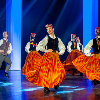 Deju koncerts "Ziemas danči" - Atkal satikšanās ziemas baltumā. ❄️
Aizvadot “Ziemas dančus”, kopā būšanas priekā nosvinējām TDA Diždancis 45. jubilejas sezonu.