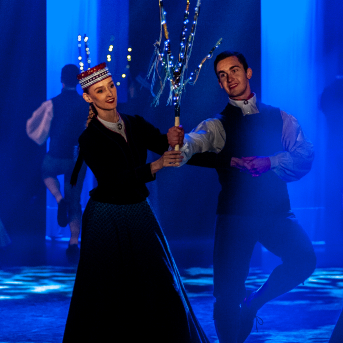 Deju koncerts "Ziemas danči" - Atkal satikšanās ziemas baltumā. ❄️
Aizvadot “Ziemas dančus”, kopā būšanas priekā nosvinējām TDA Diždancis 45. jubilejas sezonu.