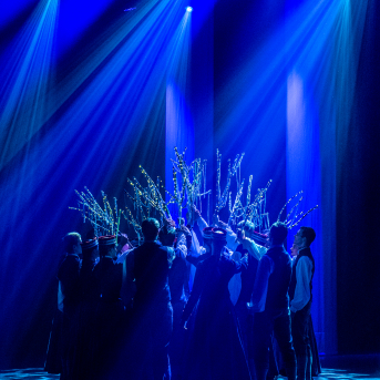 Deju koncerts "Ziemas danči" - Atkal satikšanās ziemas baltumā. ❄️
Aizvadot “Ziemas dančus”, kopā būšanas priekā nosvinējām TDA Diždancis 45. jubilejas sezonu.