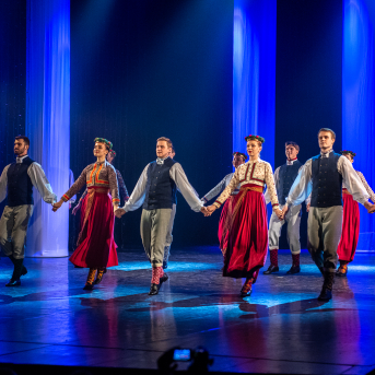 Deju koncerts "Ziemas danči" - Atkal satikšanās ziemas baltumā. ❄️
Aizvadot “Ziemas dančus”, kopā būšanas priekā nosvinējām TDA Diždancis 45. jubilejas sezonu.