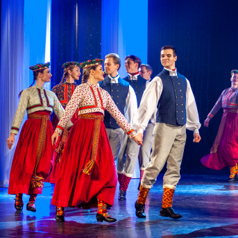 Deju koncerts "Ziemas danči" - Atkal satikšanās ziemas baltumā. ❄️
Aizvadot “Ziemas dančus”, kopā būšanas priekā nosvinējām TDA Diždancis 45. jubilejas sezonu.