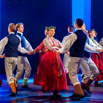 Deju koncerts "Ziemas danči" - Atkal satikšanās ziemas baltumā. ❄️
Aizvadot “Ziemas dančus”, kopā būšanas priekā nosvinējām TDA Diždancis 45. jubilejas sezonu.