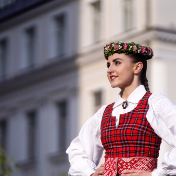 RKTMC “Mazā ģilde” deju kolektīvu lielkoncerts “Vidusvasaras dzīvestības” - 