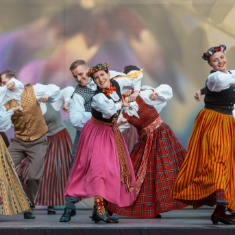 RKTMC “Mazā ģilde” deju kolektīvu lielkoncerts “Vidusvasaras dzīvestības” - 