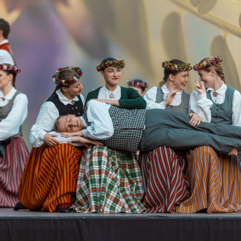 RKTMC “Mazā ģilde” deju kolektīvu lielkoncerts “Vidusvasaras dzīvestības” - 