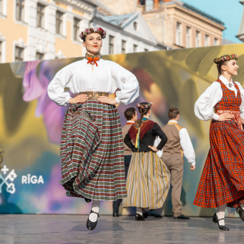 RKTMC “Mazā ģilde” deju kolektīvu lielkoncerts “Vidusvasaras dzīvestības” - 