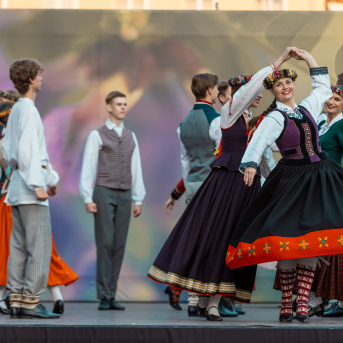 RKTMC “Mazā ģilde” deju kolektīvu lielkoncerts “Vidusvasaras dzīvestības” - 