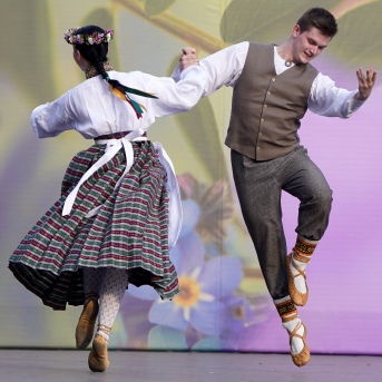 RKTMC “Mazā ģilde” deju kolektīvu lielkoncerts “Vidusvasaras dzīvestības” - 