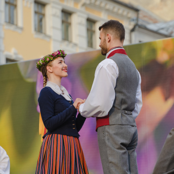 RKTMC “Mazā ģilde” deju kolektīvu lielkoncerts “Vidusvasaras dzīvestības” - 