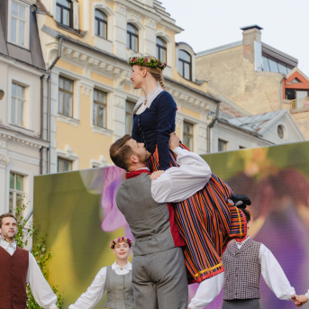 RKTMC “Mazā ģilde” deju kolektīvu lielkoncerts “Vidusvasaras dzīvestības” - 