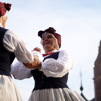 RKTMC “Mazā ģilde” deju kolektīvu lielkoncerts “Vidusvasaras dzīvestības” - 